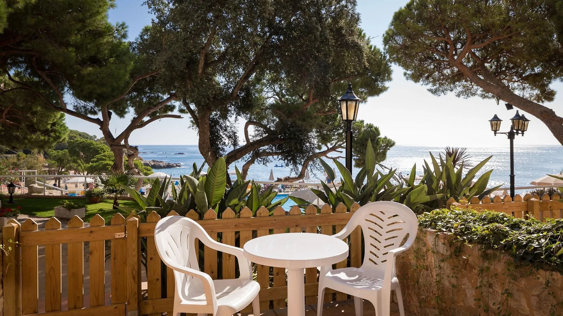 Hotel htop Caleta Palace #htopBliss Platja d'Aro